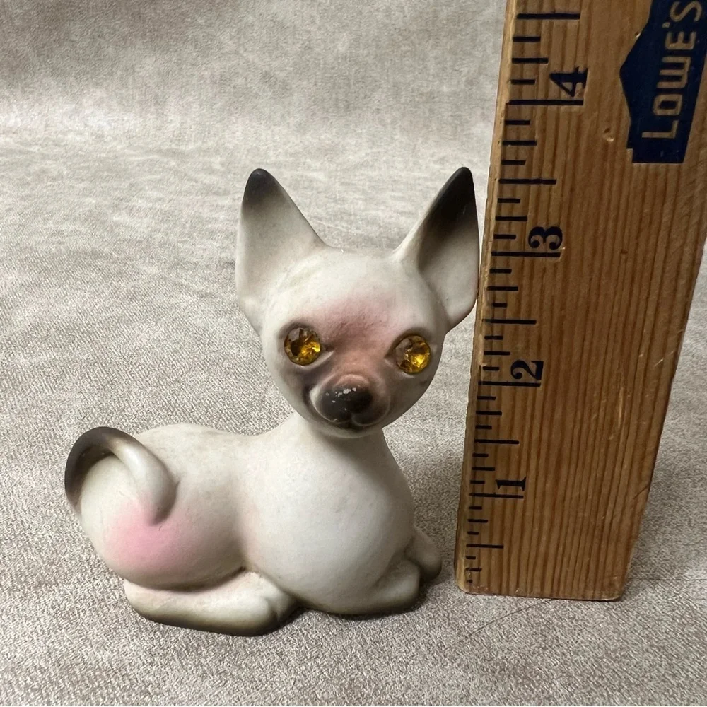 N/A porcelain chihuahua